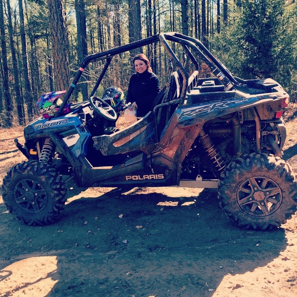 Meet your Posher, Liz - Picture 1 of 1